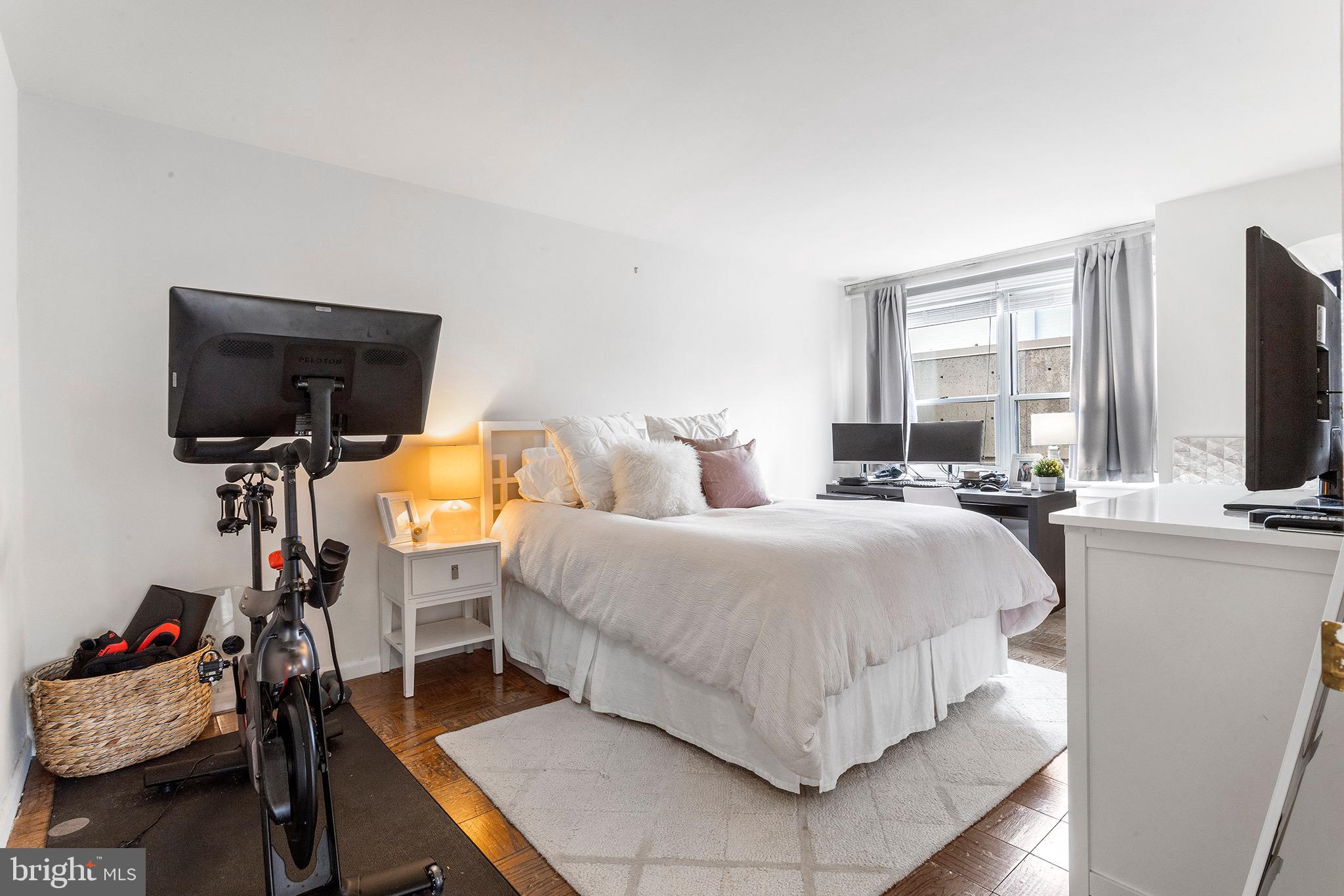 1806 Rittenhouse Square, Unit 2103 Philadelphia, PA 19103 - Photo 19 of 30 Gallery Image 19