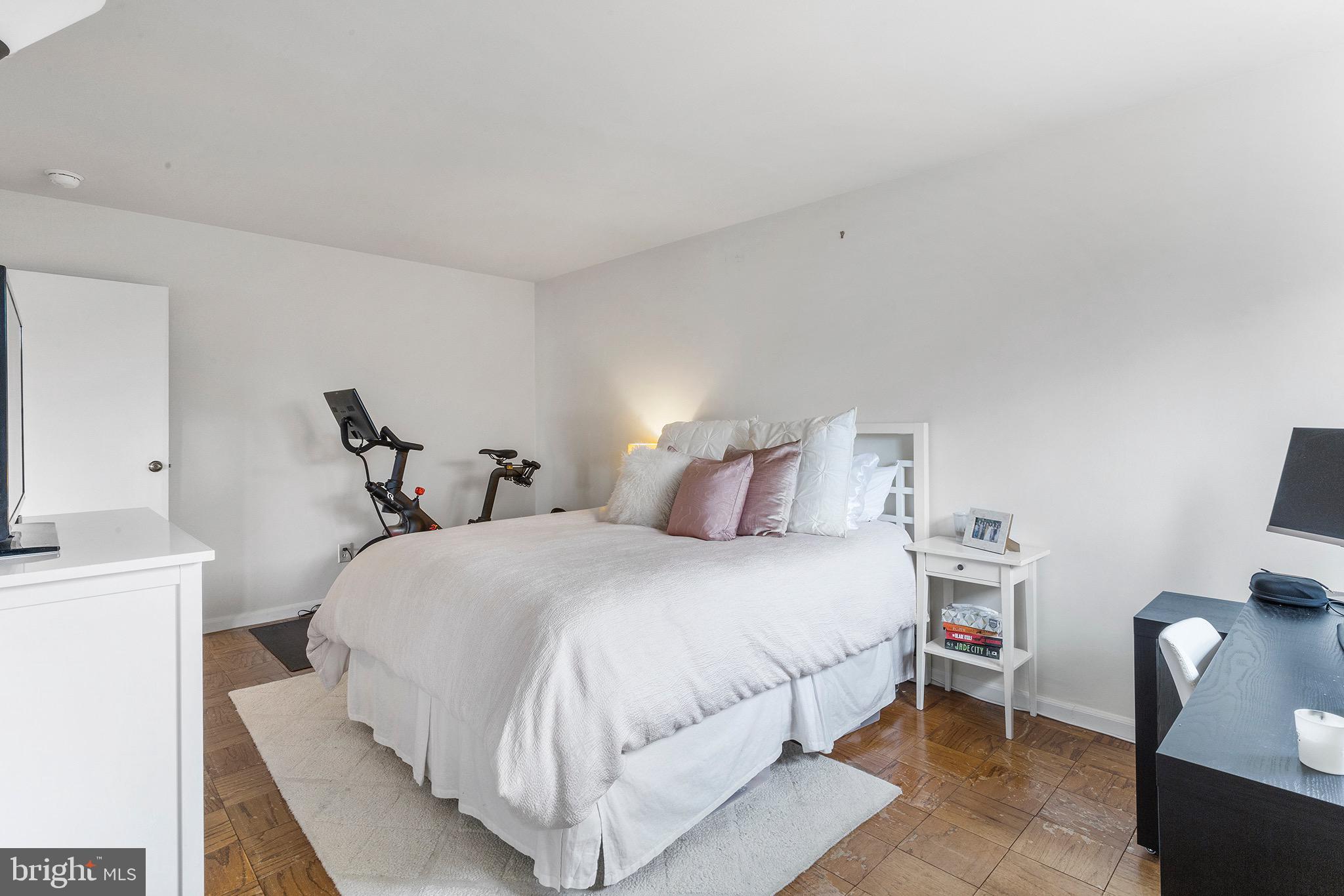 1806 Rittenhouse Square, Unit 2103 Philadelphia, PA 19103 - Photo 22 of 30 Gallery Image 22