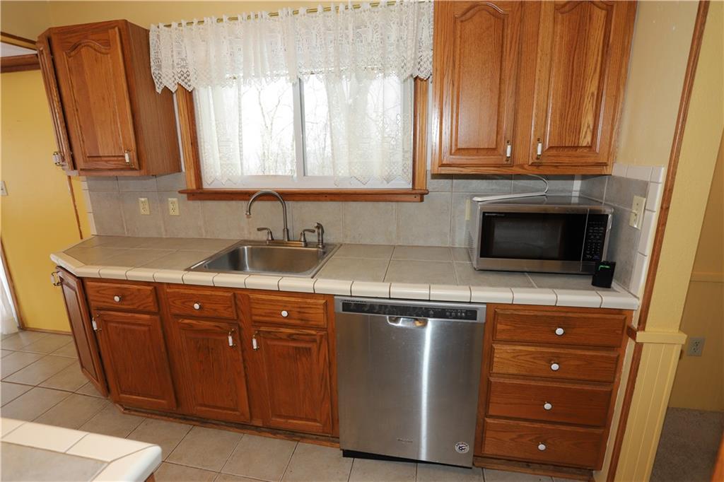 5280 Beech Road Apollo, PA 15613 - Photo 10 of 46 Gallery Image 10