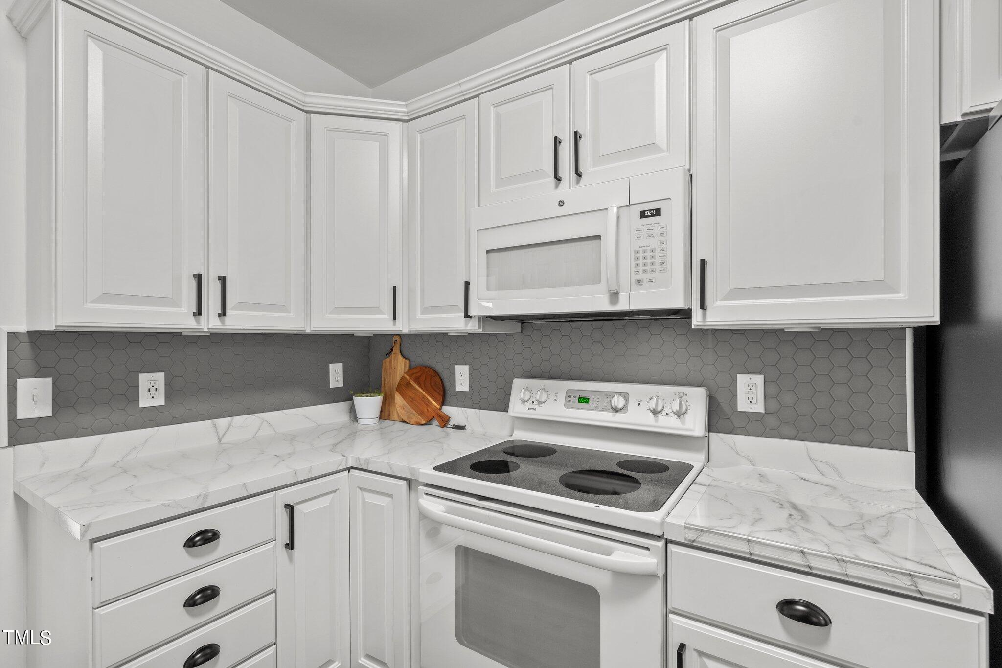 109 Rushing Wind Way Apex, NC 27502 - Photo 19 of 56 9-web-or-mls-_NFP3629
