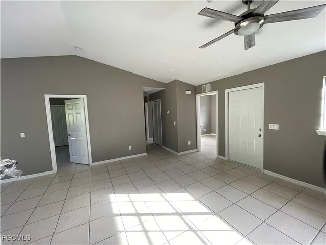 $1,600 | 4718 28th Street Southwest, Lehigh Acres, FL 33973