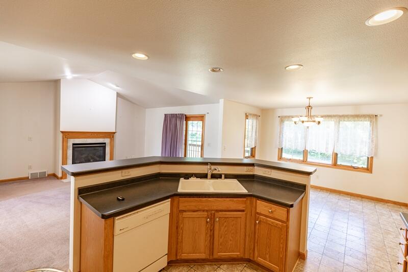 864 Eagles Way Plymouth, WI 53073 - Photo 3 of 21 9U3A6934