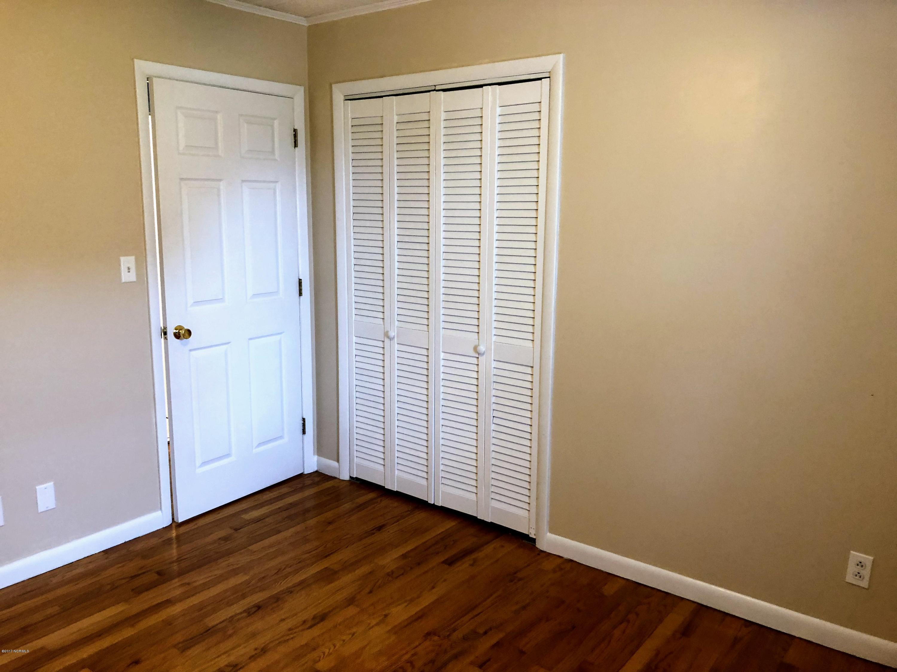 332 Tuttles Grove Road Beaufort, NC 28516 - Photo 20 of 30 Bedroom 1a