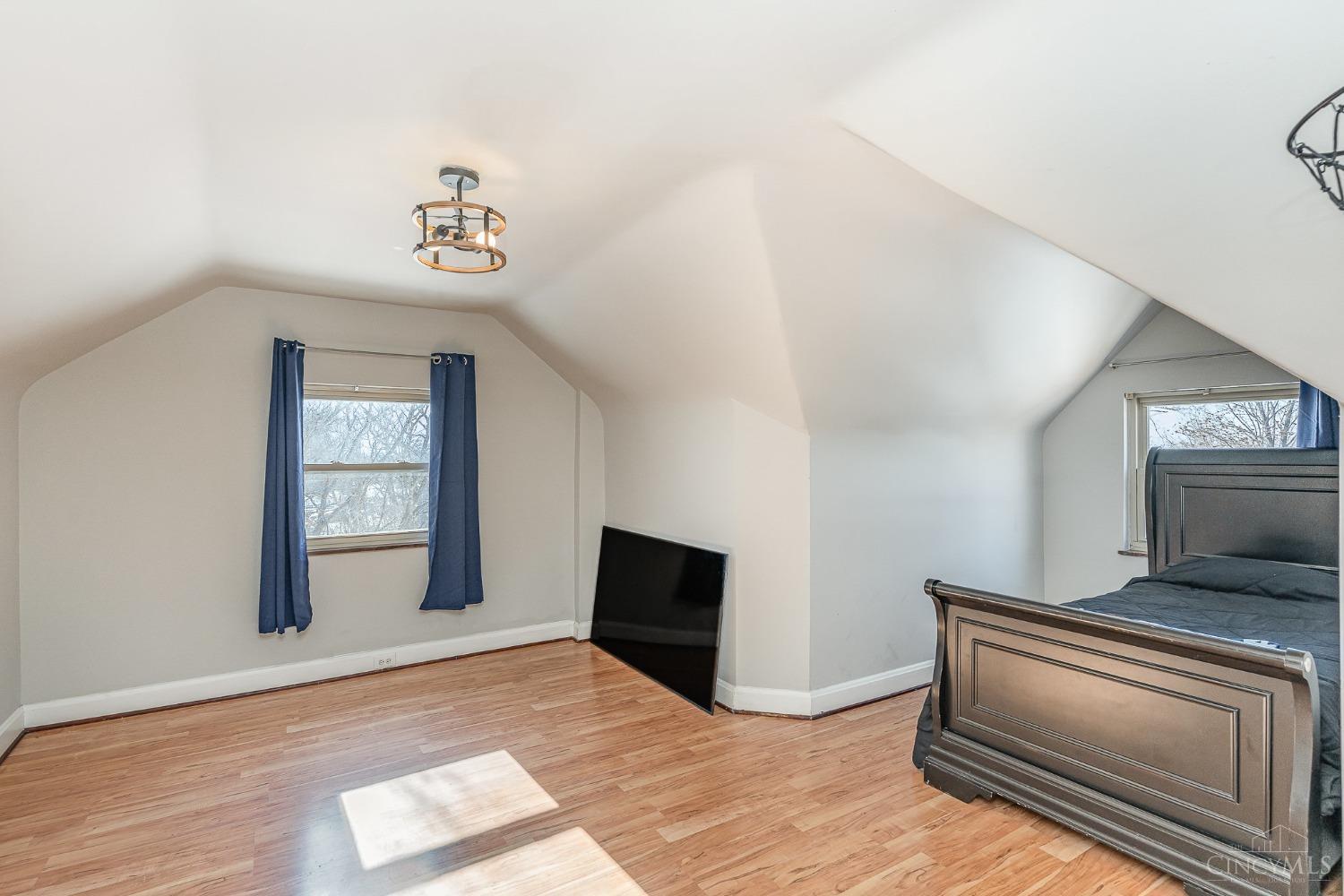 5336 Fox Road Cincinnati, OH 45239 - Photo 15 of 25 Gallery Image 15