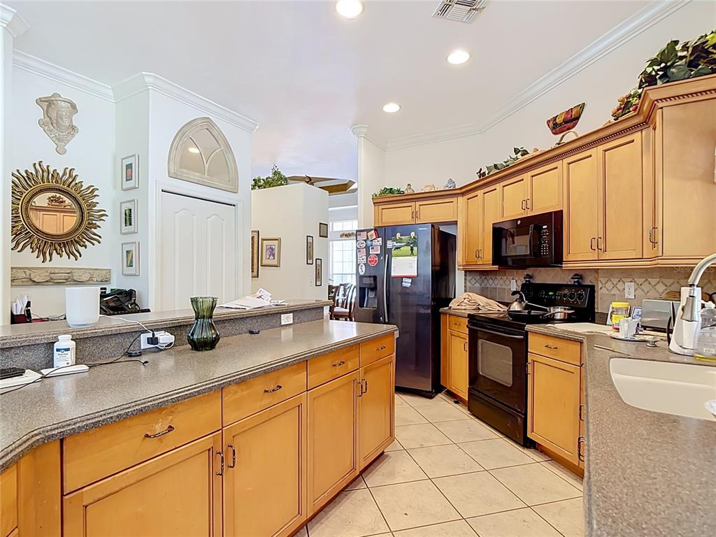 2221 Oxford Ridge Circle Lehigh Acres, FL 33973 - Photo 22 of 98