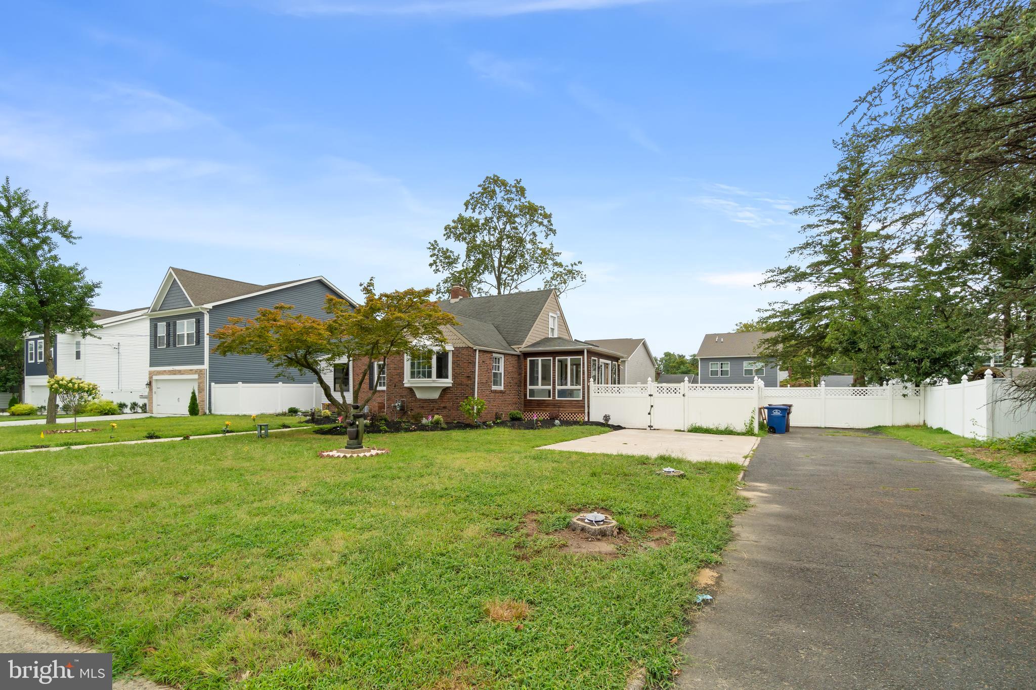 910 South Fairview Street Riverside, NJ 08075 - Photo 3 of 38