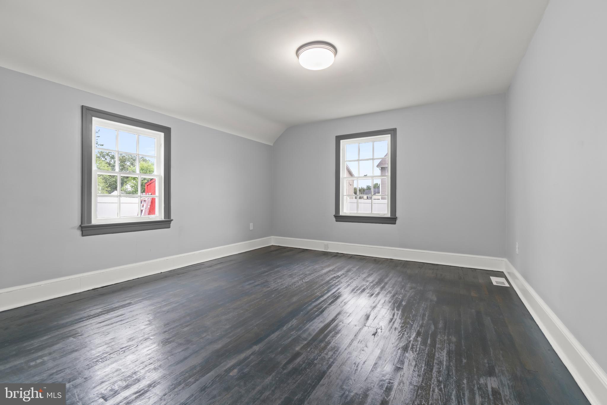 910 South Fairview Street Riverside, NJ 08075 - Photo 8 of 38