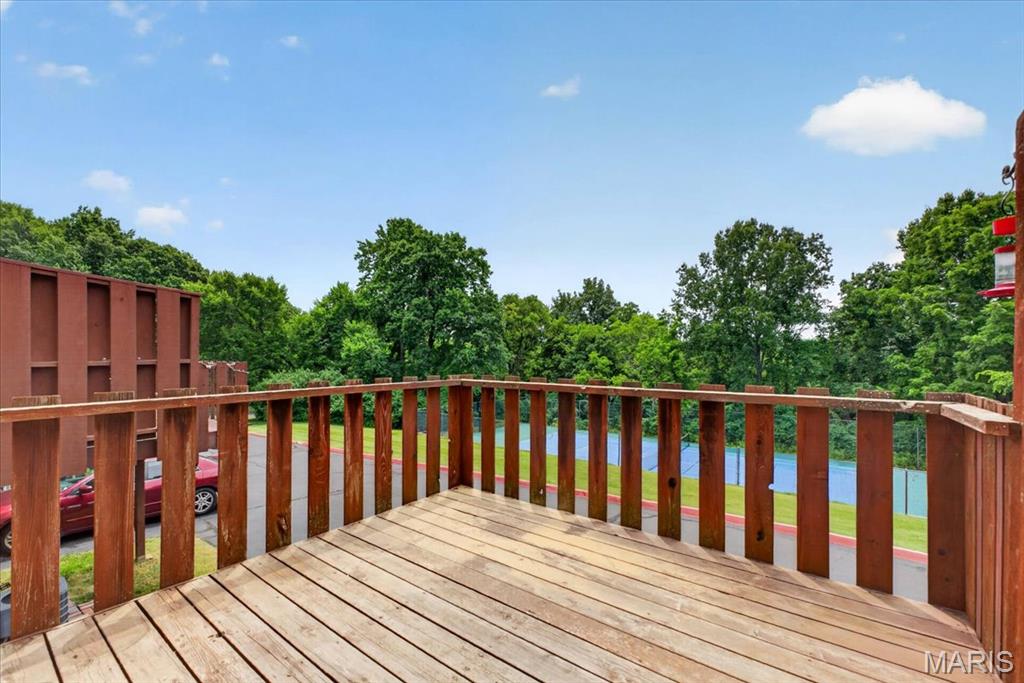 2427 Hidden Meadow Lane Ballwin, MO 63021 - Photo 15 of 17