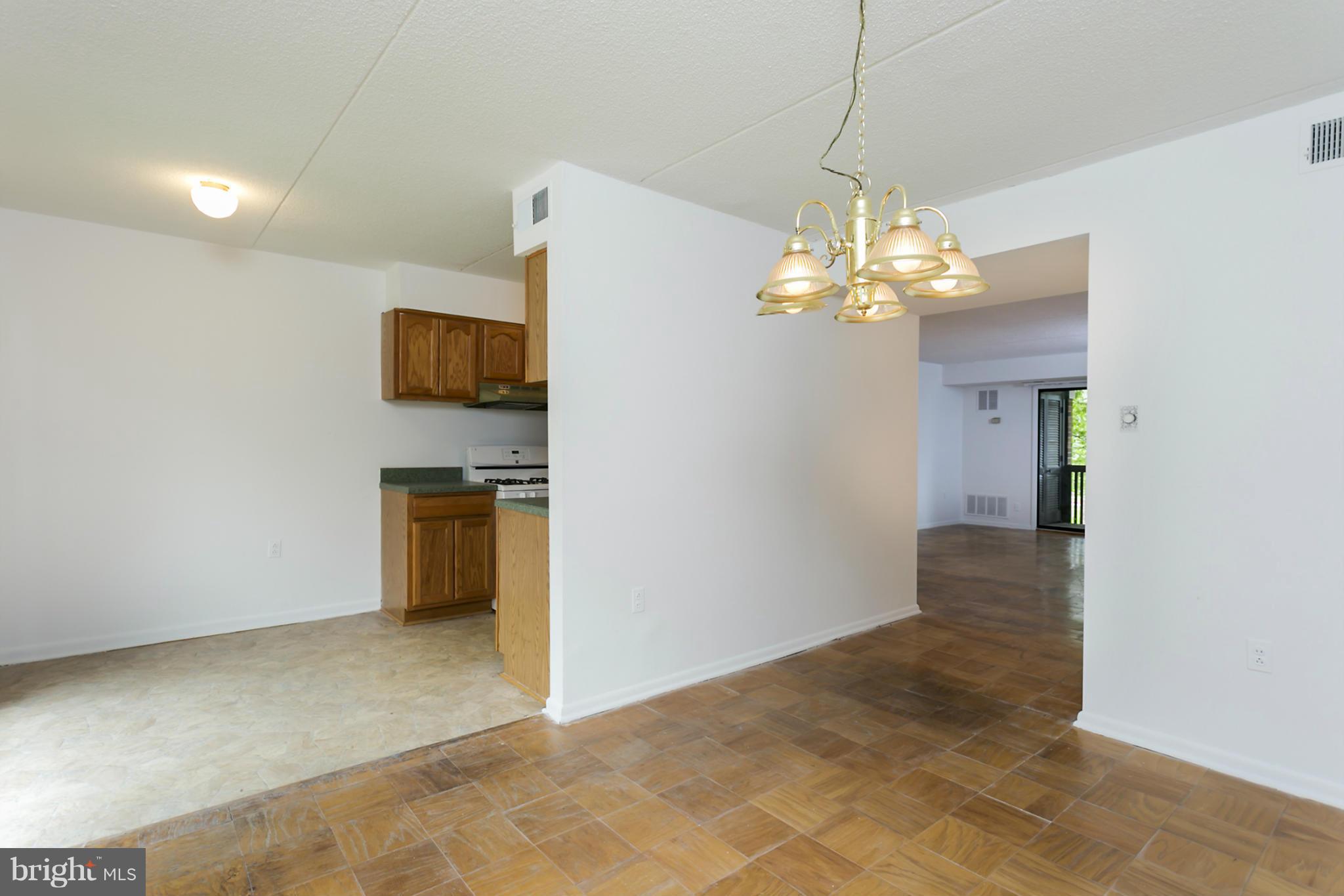 5232 West Running Brook Road, Unit 202 Columbia, MD 21044 - Photo 6 of 21 Dining Room