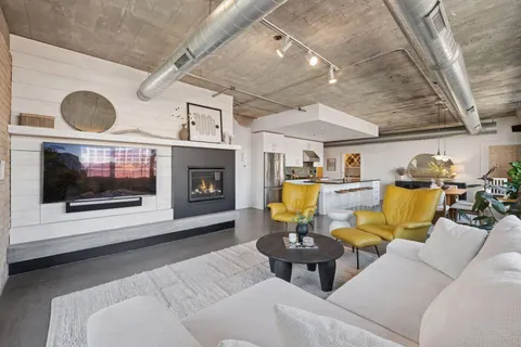 $919,500 | 525 North 3rd Street, Unit 306, Minneapolis, MN 55401