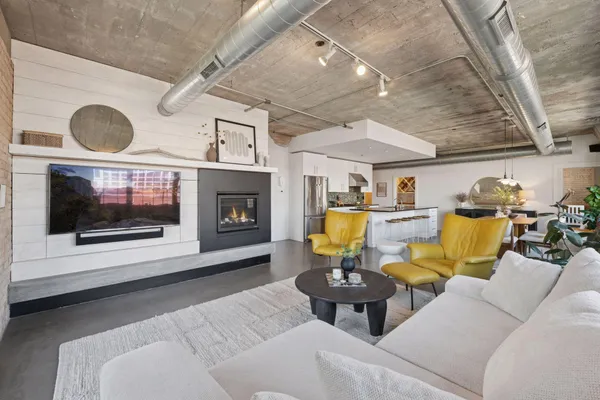 $919,500 | 525 North 3rd Street, Unit 306, Minneapolis, MN 55401