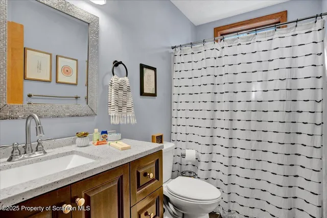 $324,900 | 122 Big Bass Drive, Gouldsboro, PA 18424