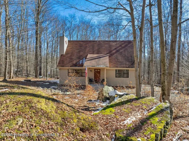 $324,900 | 122 Big Bass Drive, Gouldsboro, PA 18424