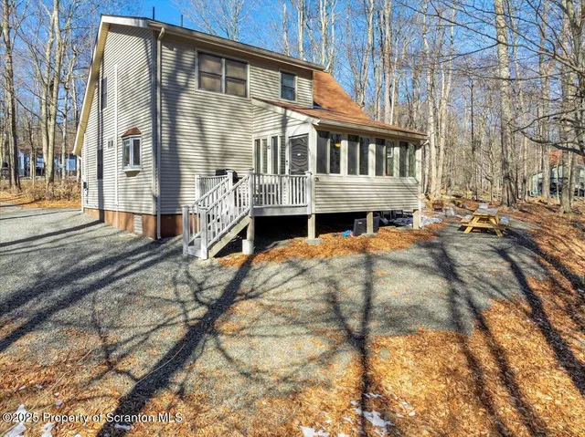 $324,900 | 122 Big Bass Drive, Gouldsboro, PA 18424