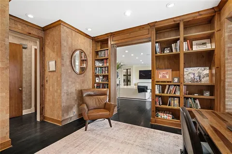 $695,000 | 400 West 49th Terrace, Unit 2032, Kansas City, MO 64112