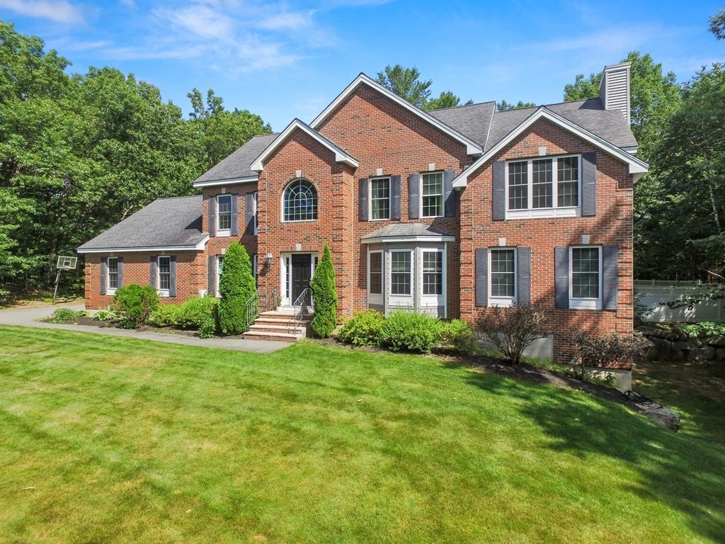 29 Shephard Road Pelham, NH 03076 - Photo 2 of 38 Gallery Image 2