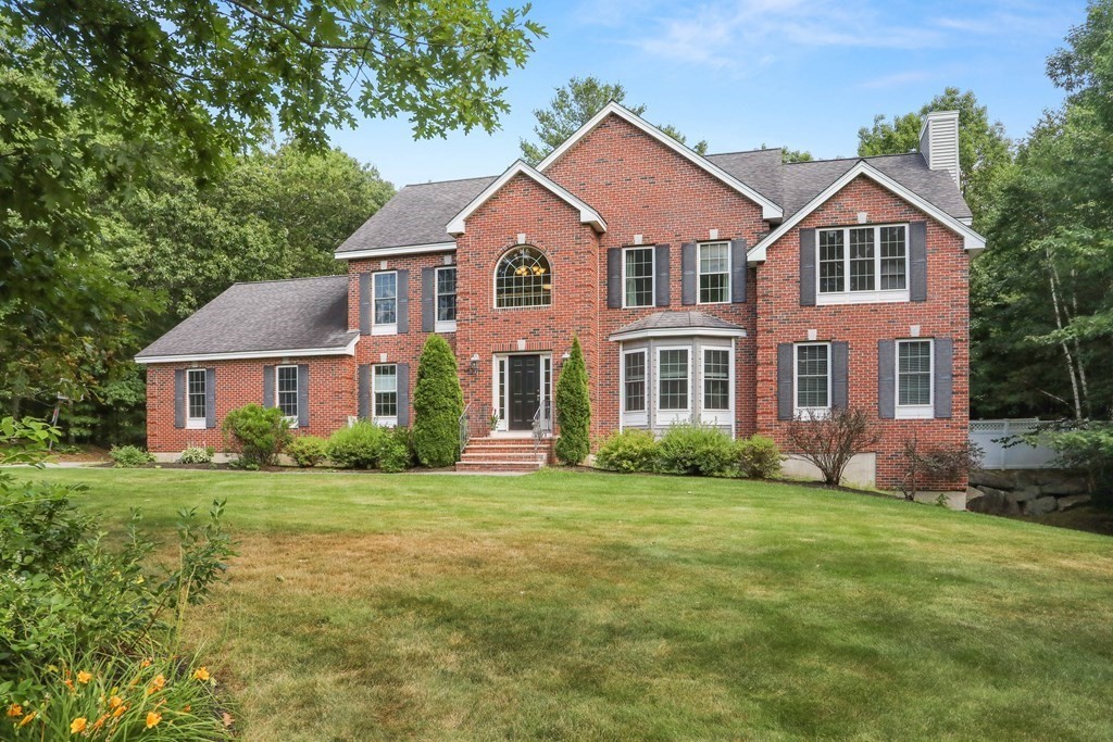 29 Shephard Road Pelham, NH 03076 - Photo 3 of 38 Gallery Image 3