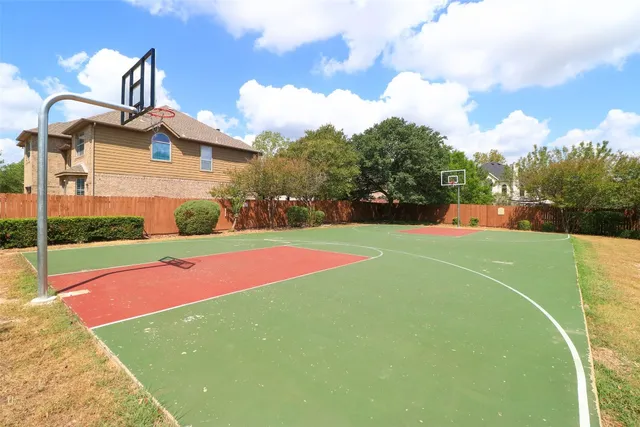 a view of a tennis court