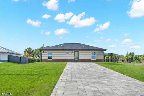 $260,000 | 2075 Detroit Drive, LaBelle, FL 33935