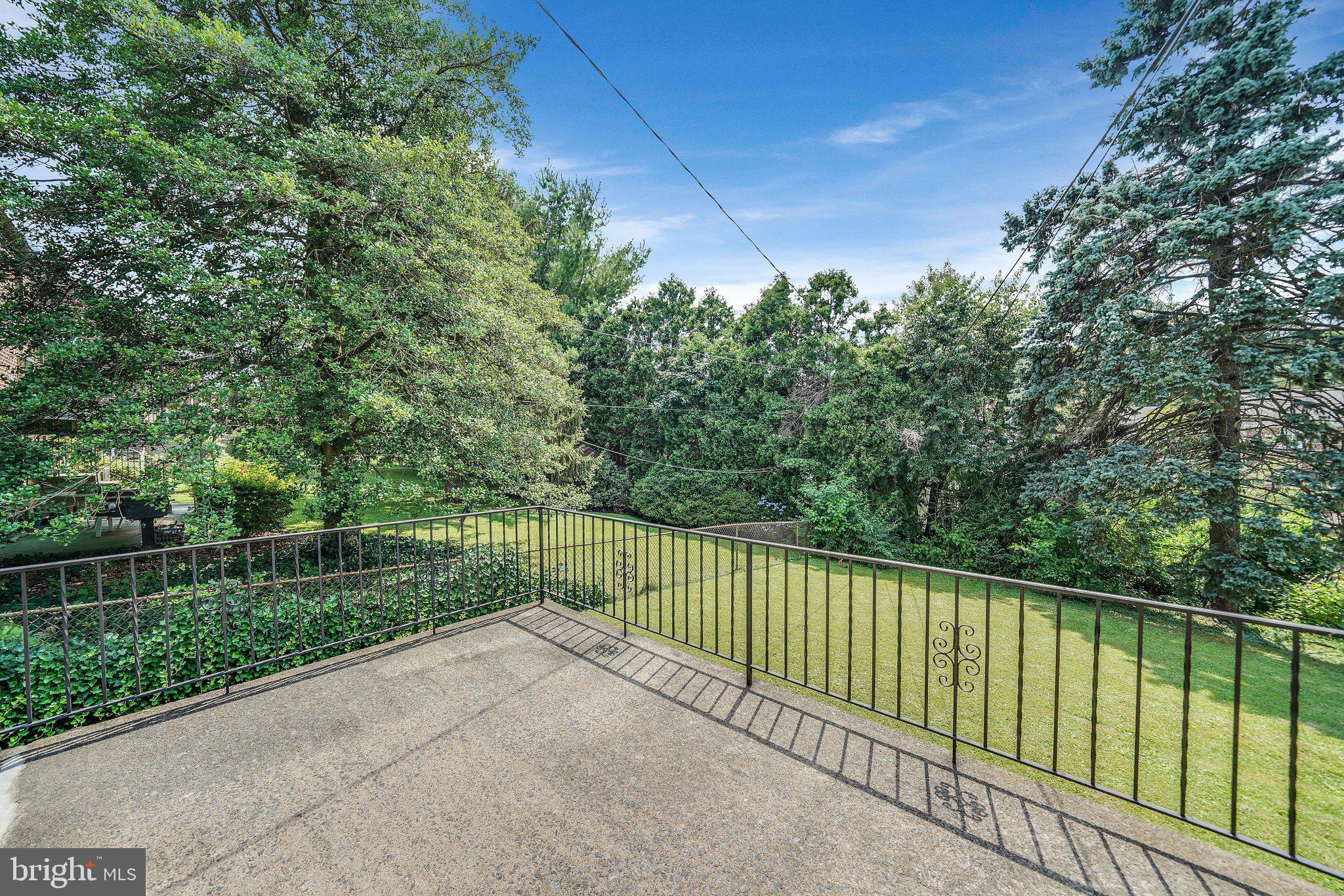 1736 Earlington Road Havertown, PA 19083 - Photo 11 of 32