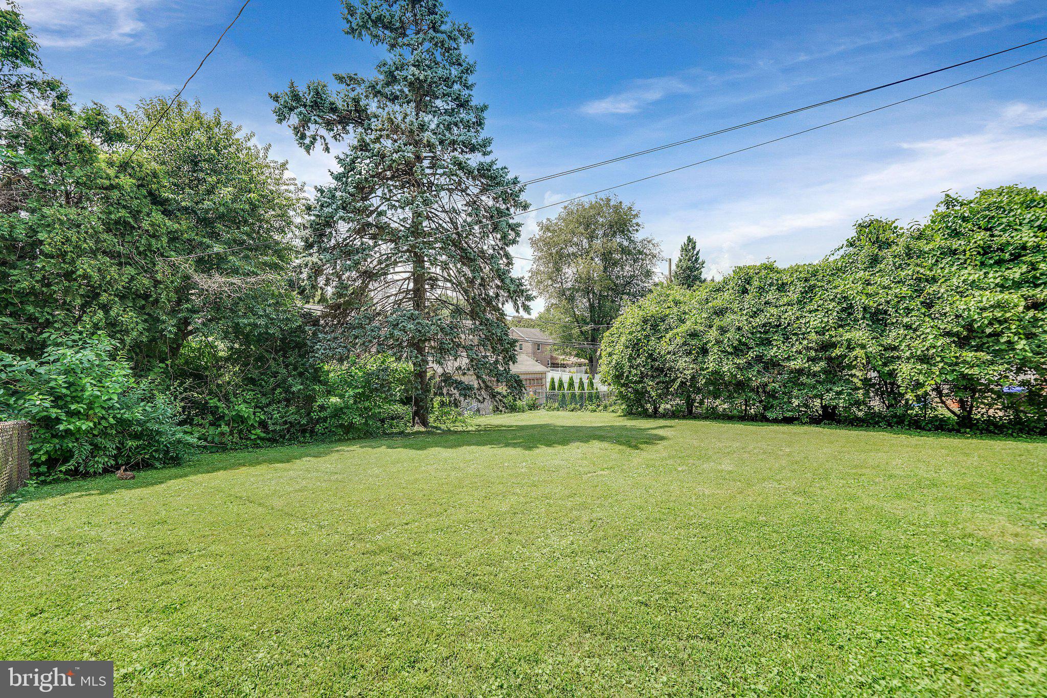 1736 Earlington Road Havertown, PA 19083 - Photo 13 of 32