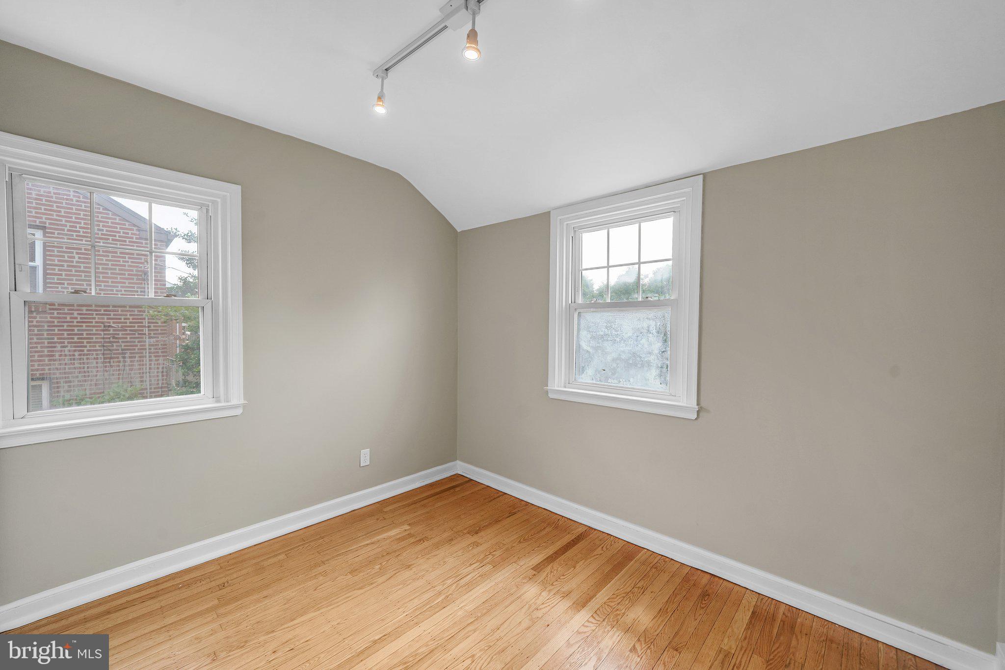 1736 Earlington Road Havertown, PA 19083 - Photo 21 of 32