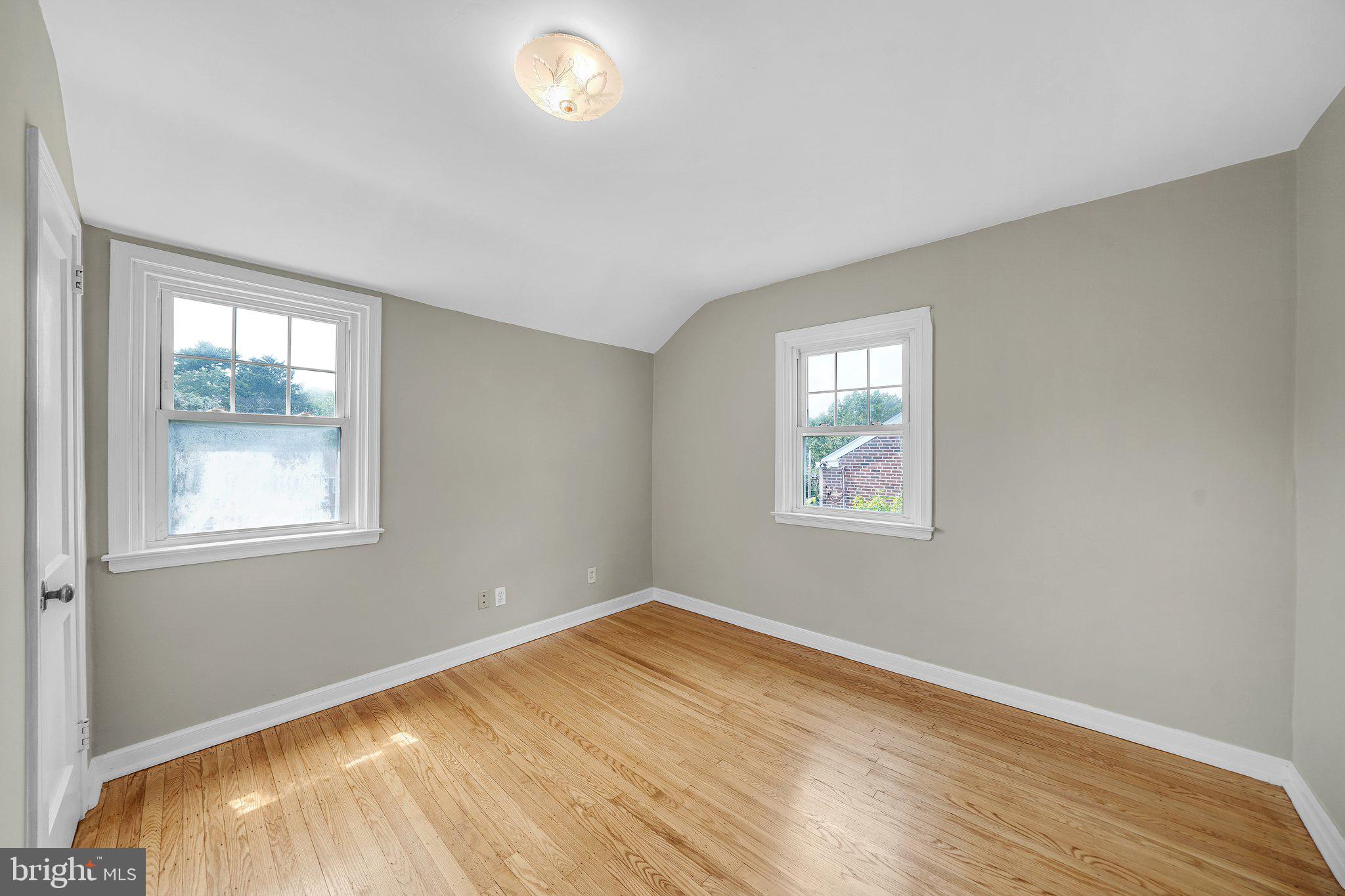 1736 Earlington Road Havertown, PA 19083 - Photo 24 of 32