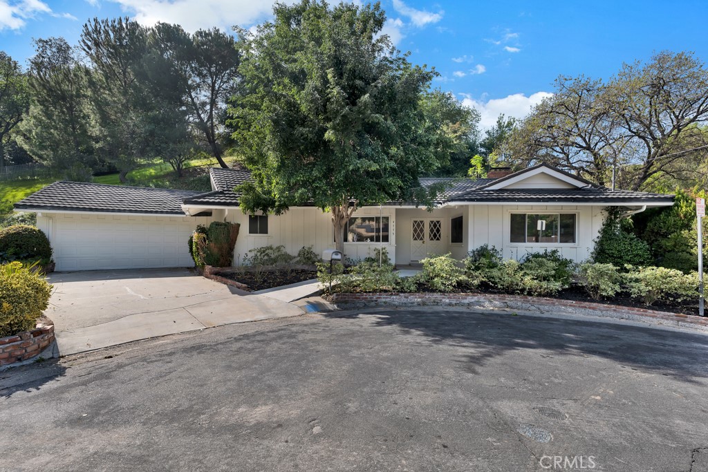 4775 Regalo Road Woodland Hills, CA 91364 - Photo 1 of 42