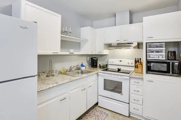 $280,000 | 2300 Jackson Bluff Road, Tallahassee, FL 32304