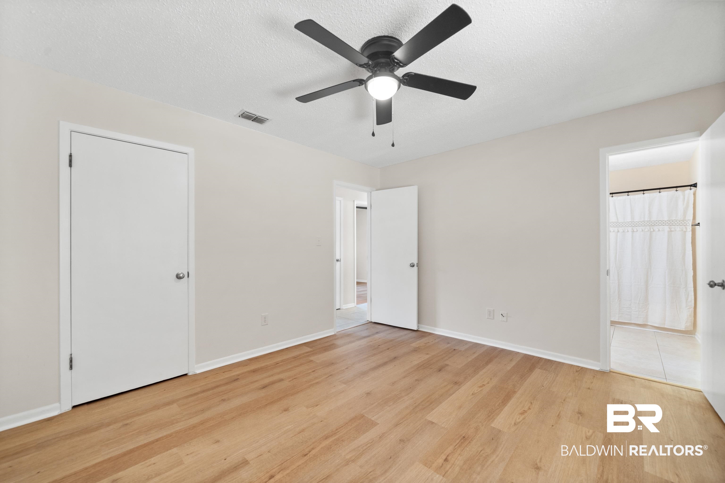 201 Avon Circle East Daphne, AL 36526 - Photo 18 of 23 Primary BR