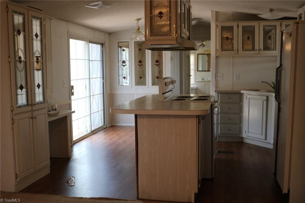 691 Epperson Church Road Mount Airy, NC 27030 - Photo 9 of 20 Kitchen with sliding glass doors