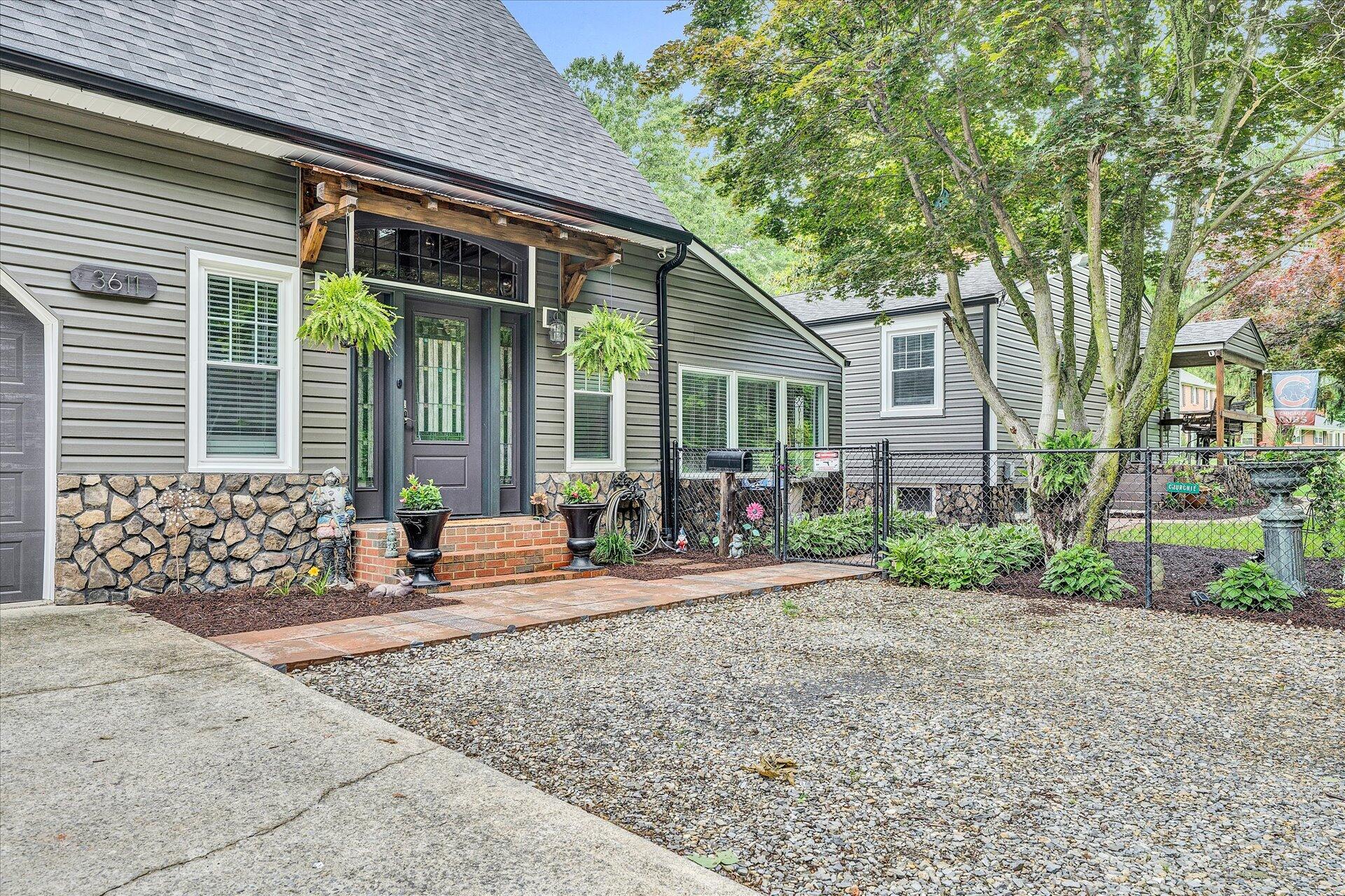 3611 Pinevale Road Roanoke, VA 24018 - Photo 4 of 57 03-DSC00166