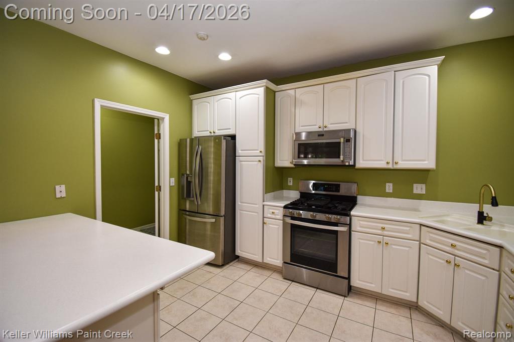 41687 Glade Road Canton, MI 48187 - Photo 8 of 54