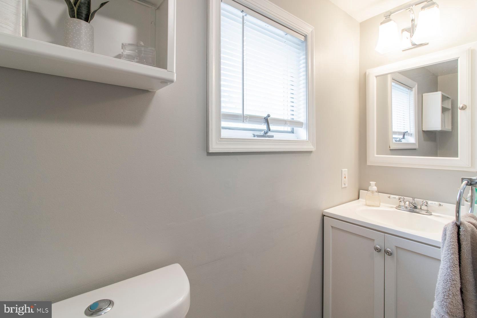 2112 Longview Road Warrington, PA 18976 - Photo 39 of 79 Upper level Bathroom.