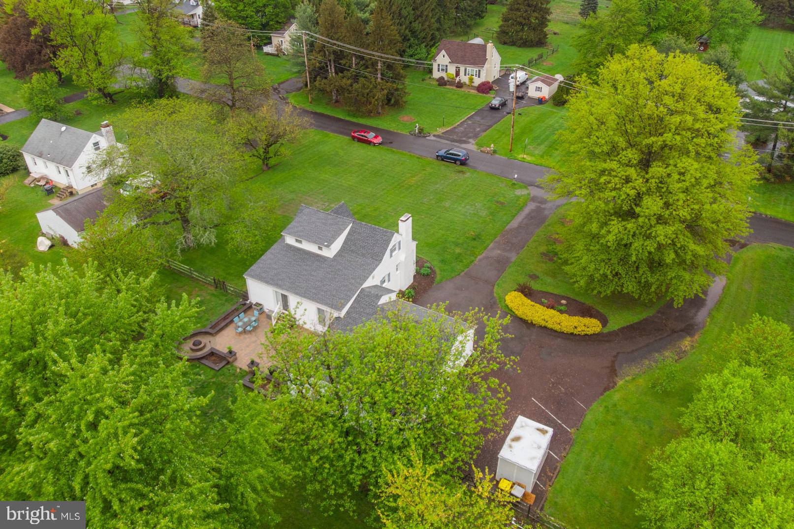 2112 Longview Road Warrington, PA 18976 - Photo 75 of 79 Drone photo of property showing circular driveway.