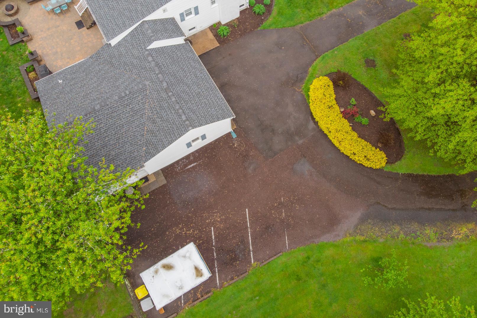 2112 Longview Road Warrington, PA 18976 - Photo 76 of 79 Drone photo of property showing circular driveway.