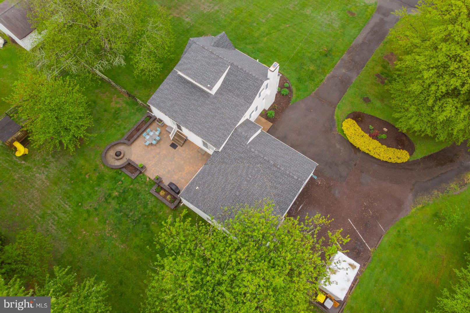2112 Longview Road Warrington, PA 18976 - Photo 77 of 79 Drone photo showing circular driveway.
