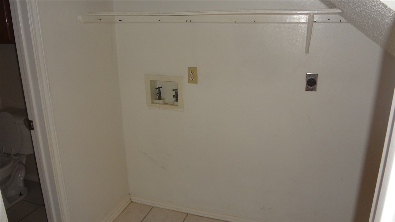 8710 McPherson Road, Unit 2E Laredo, TX 78045 - Photo 3 of 6 Gallery Image 3