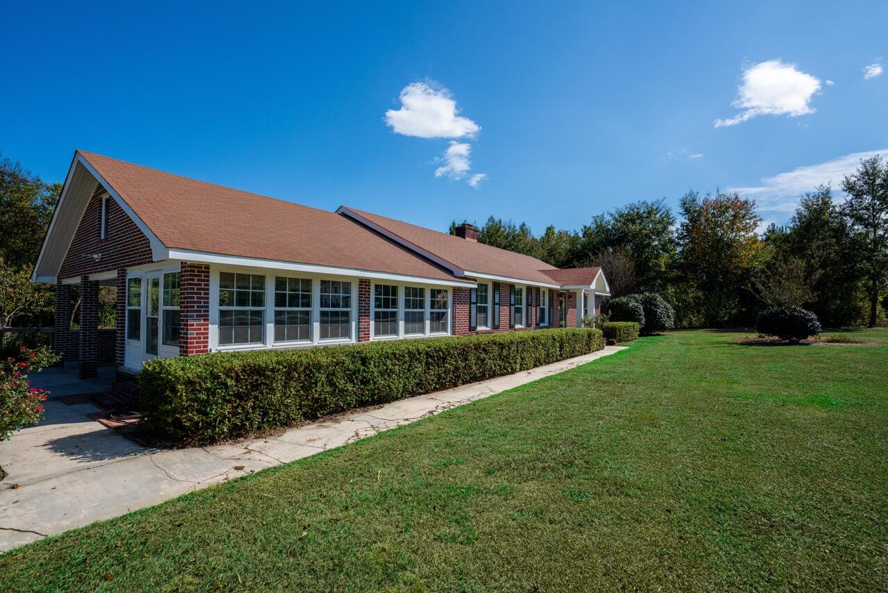 Grn-Sunroom- from the left-FRONT
