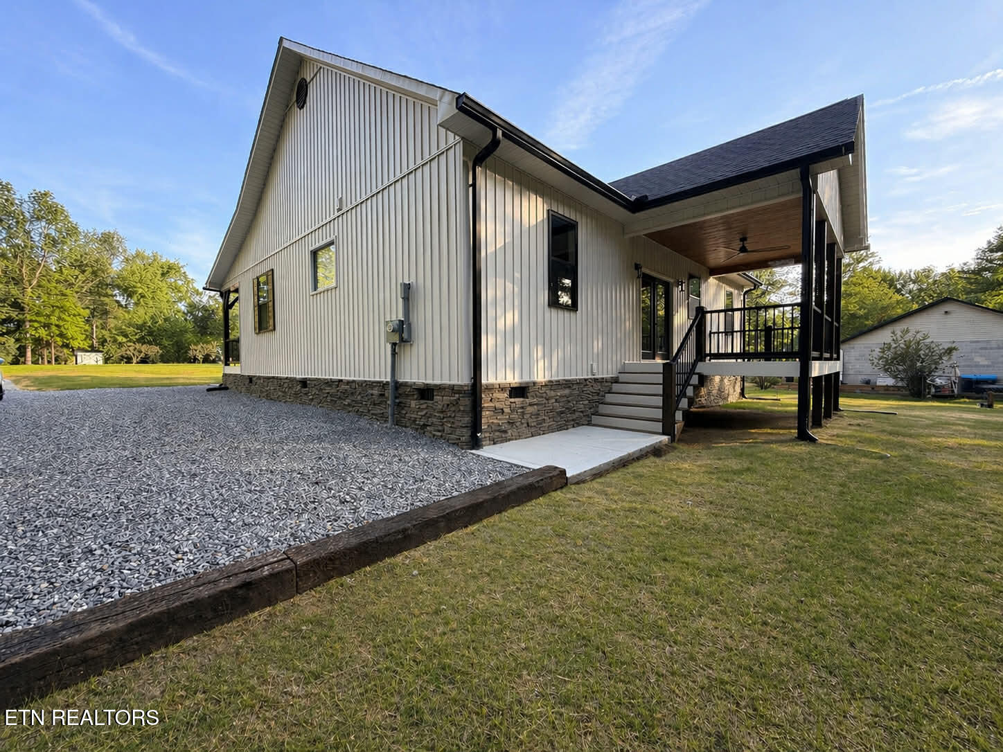 794 Red Cloud Road Ten Mile, TN 37880 - Photo 15 of 55 406a781a-1aa0-4e06-919f-b85252e68e9e