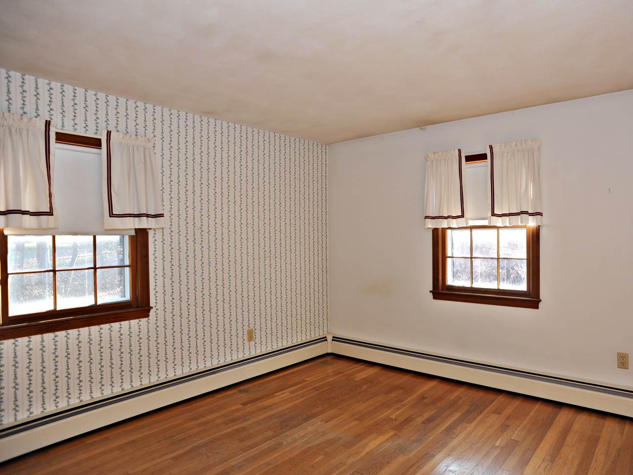 8 Little Nook Road Plaistow, NH 03865 - Photo 11 of 25 Gallery Image 11