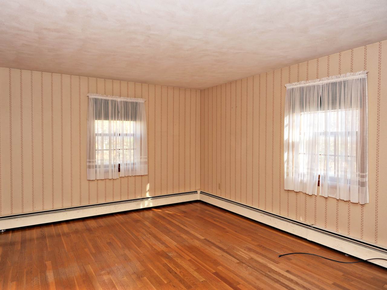 8 Little Nook Road Plaistow, NH 03865 - Photo 13 of 25 Gallery Image 13