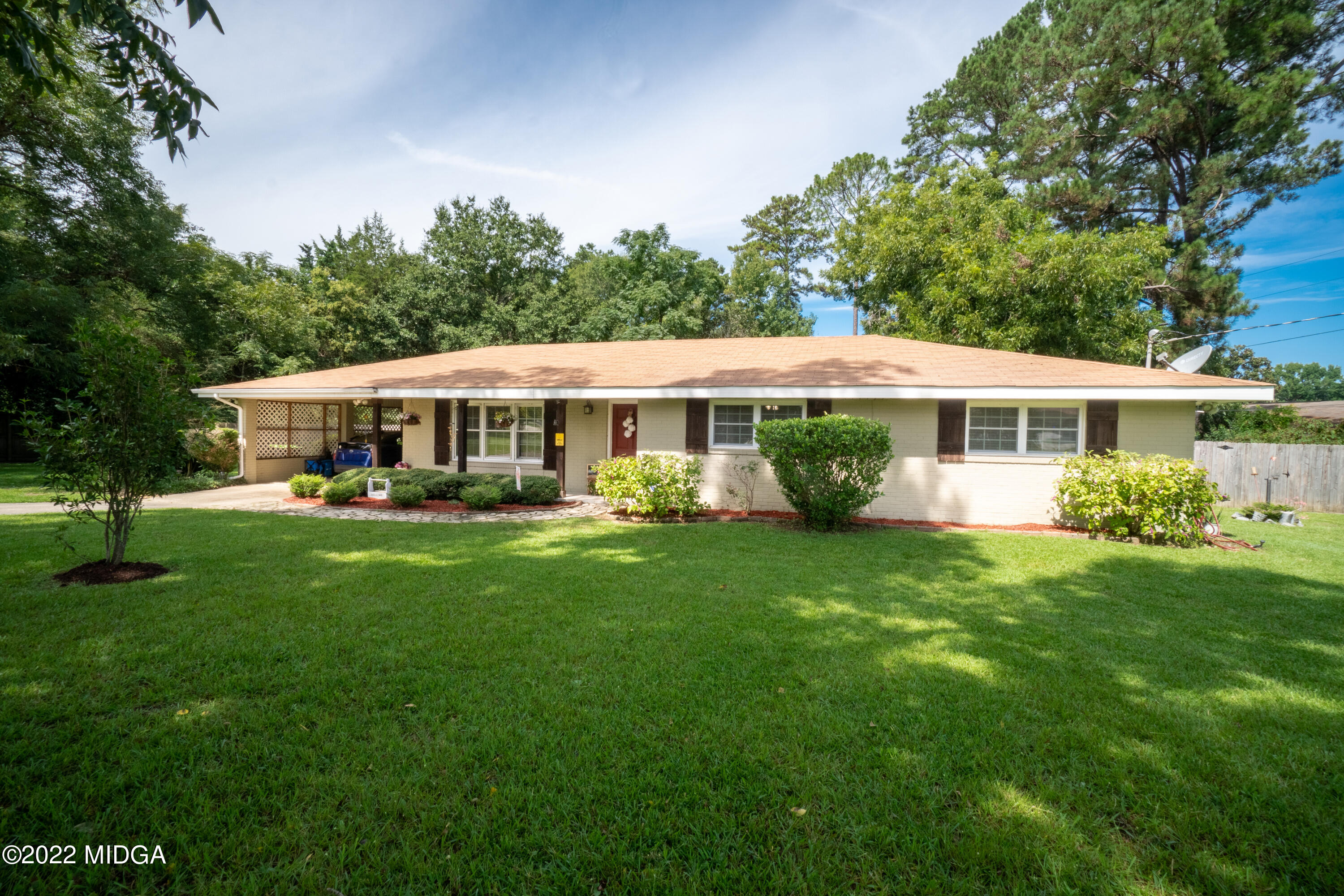 1009 Elberta Road Warner Robins, GA 31093 - Photo 1 of 58 front