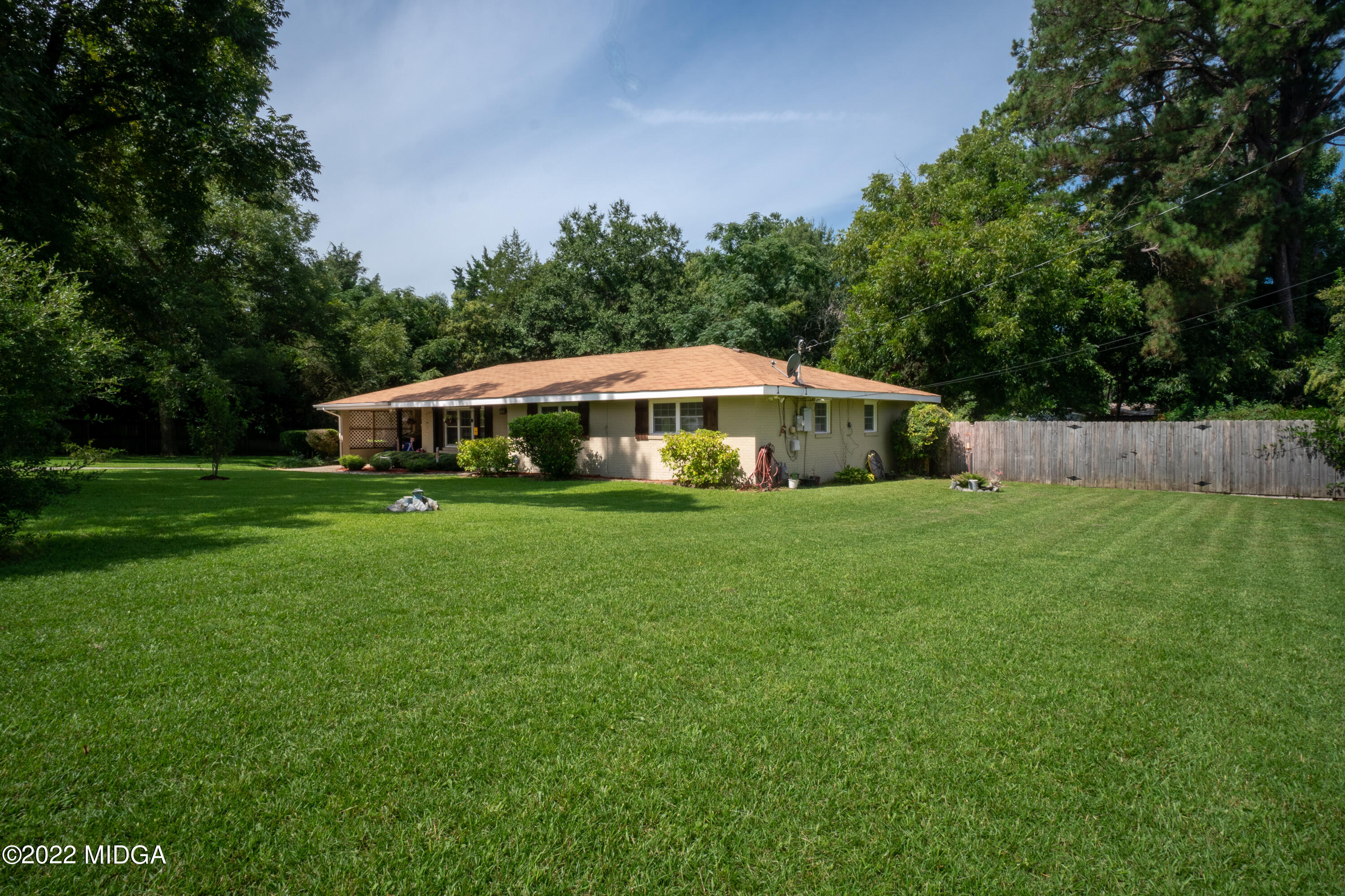 1009 Elberta Road Warner Robins, GA 31093 - Photo 2 of 58 02__DSC8498HDR_mls