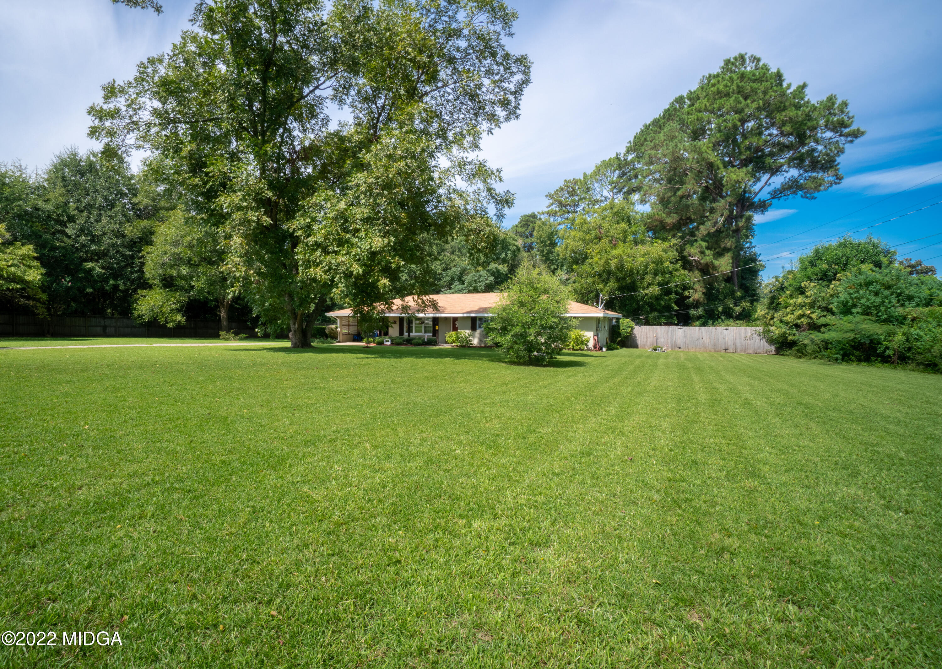 1009 Elberta Road Warner Robins, GA 31093 - Photo 3 of 58 03__DSC8481HDR_mls