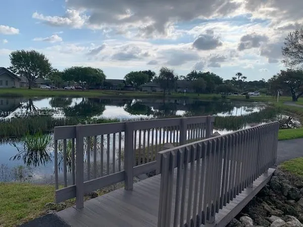 $2,000 | 3904 Northwest Cinnamon Tree Circle, Jensen Beach, FL 34957