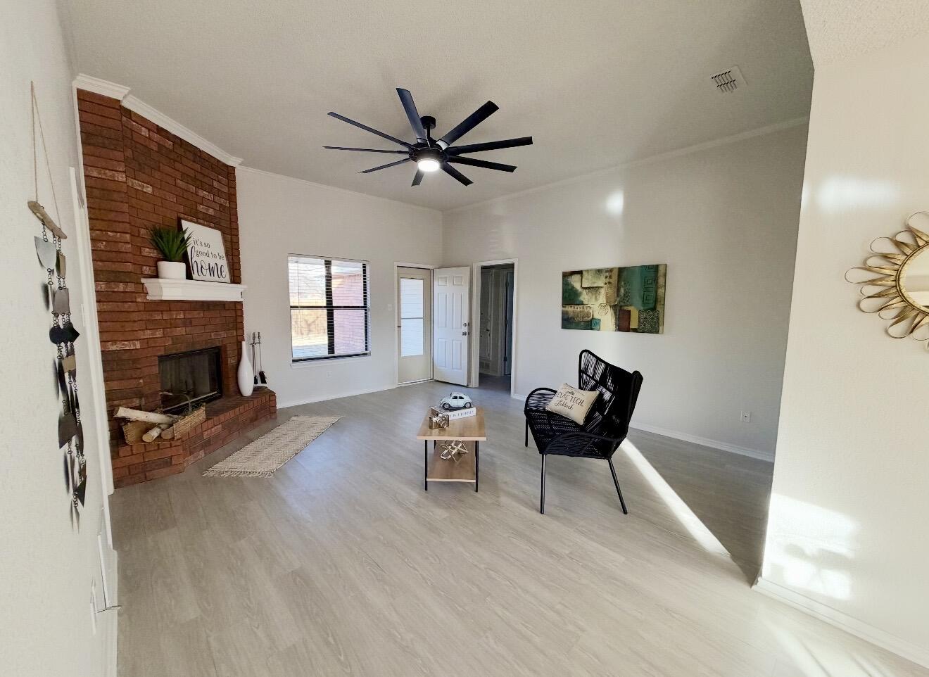 2318 94th Street Lubbock, TX 79423 - Photo 4 of 19 IMG_0272