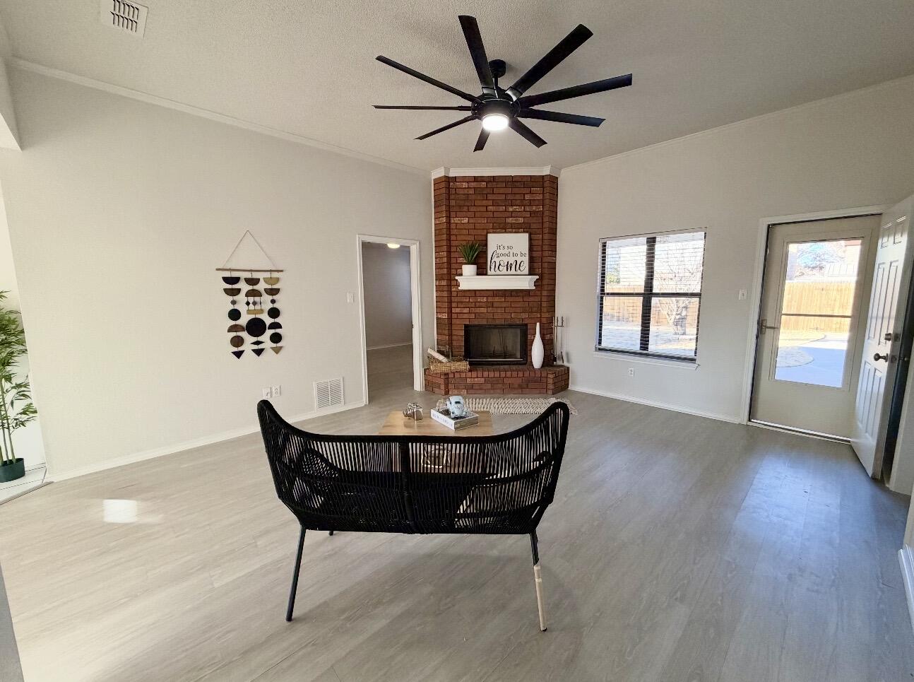 2318 94th Street Lubbock, TX 79423 - Photo 5 of 19 IMG_0273