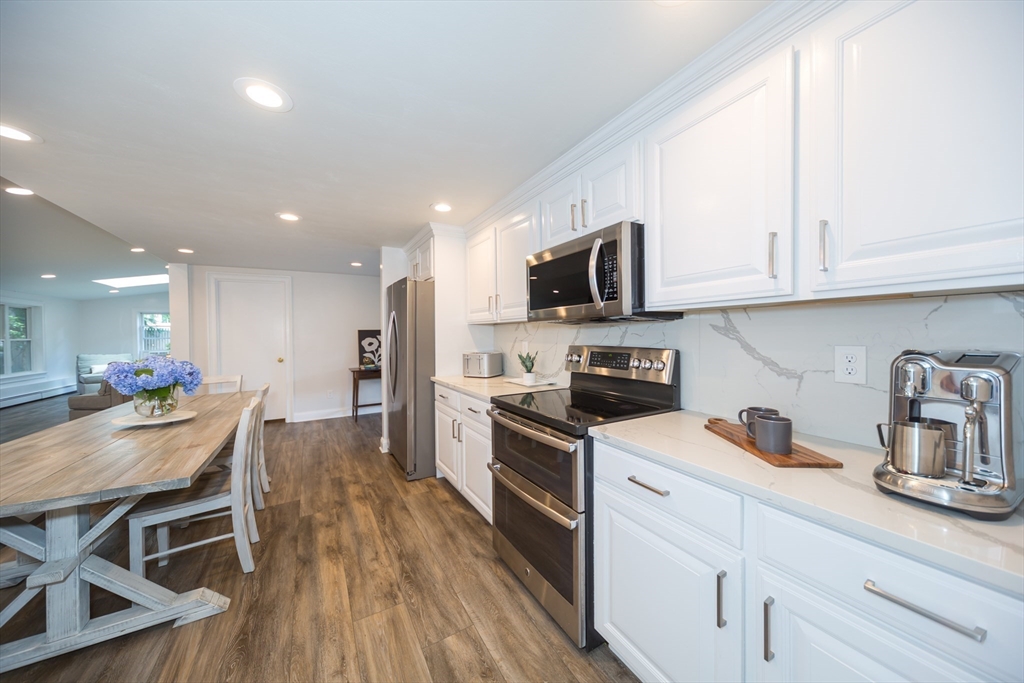 19 Greenleaf Road Natick, MA 01760 - Photo 7 of 32 Gallery Image 7