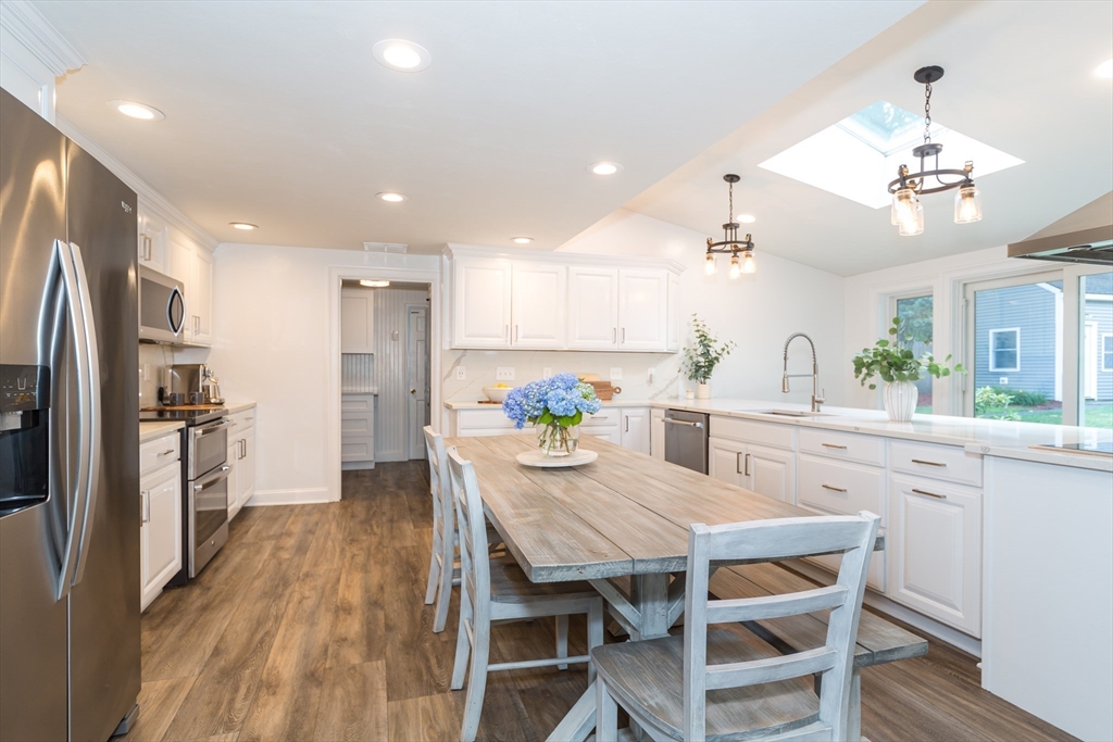 19 Greenleaf Road Natick, MA 01760 - Photo 8 of 32 Gallery Image 8